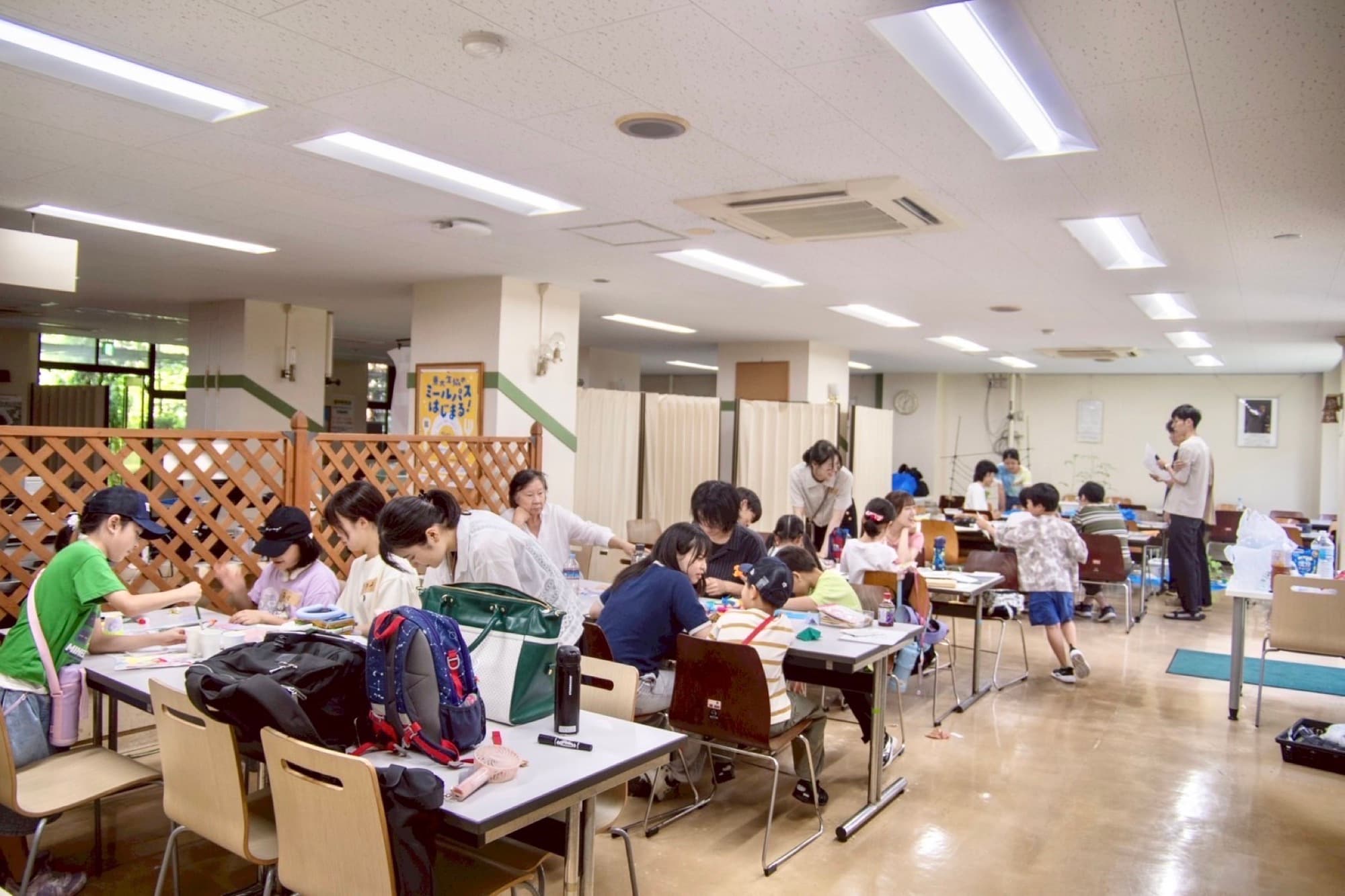子ども・若者食堂の会場全景